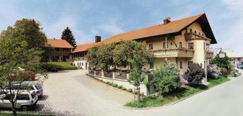 Gasthof Mayrwirt Saaldorf المظهر الخارجي الصورة